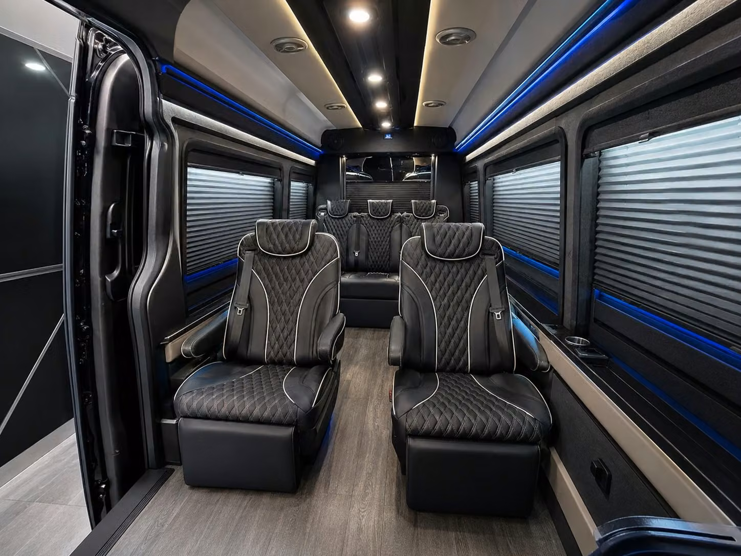 ready to book airport transportation for a south fulton wedding reunion or group event