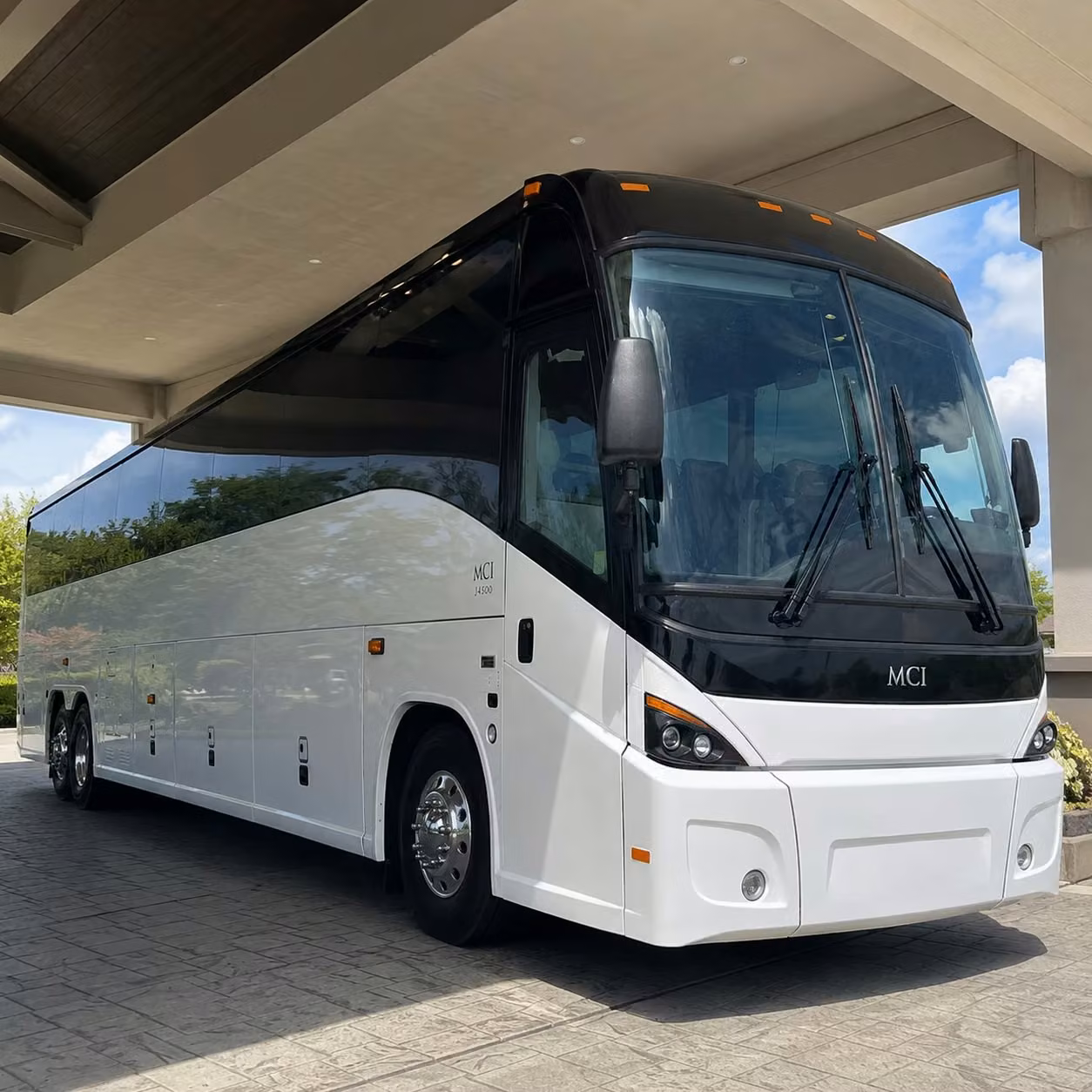 shuttle buses for south fulton s growing logistics and warehouse workforce