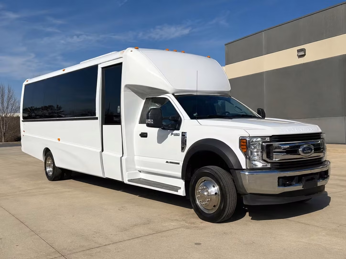 south fulton 15 passenger minibus rental